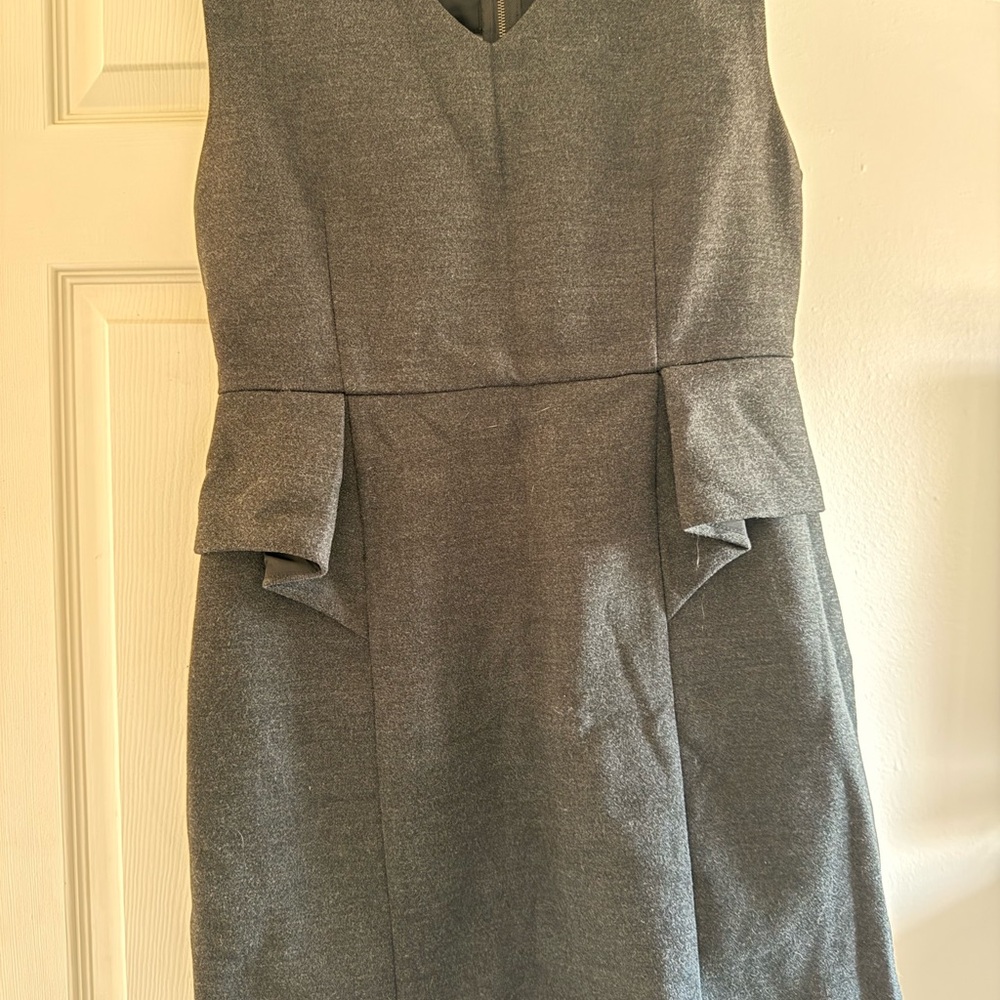 Elegant Gray Sleeveless Dress